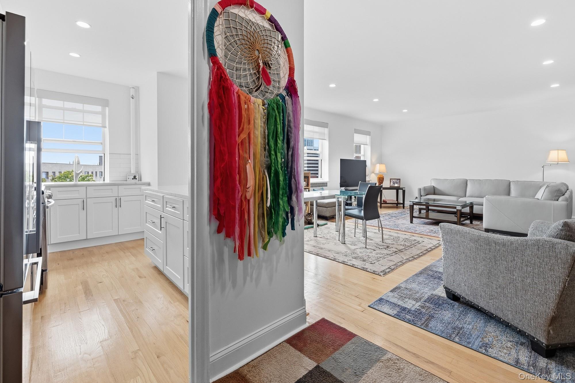 50 North Broadway, Unit 6H photo 4