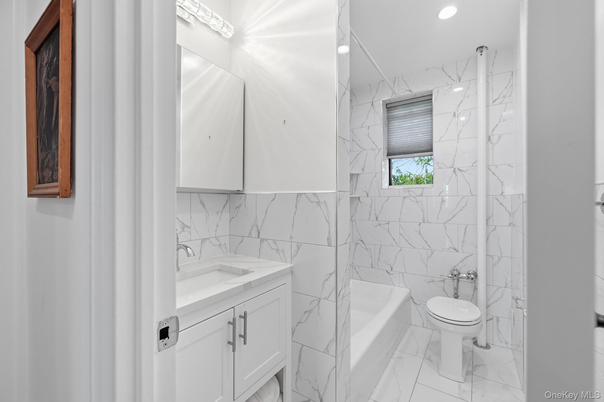 50 North Broadway, Unit 6H photo 23