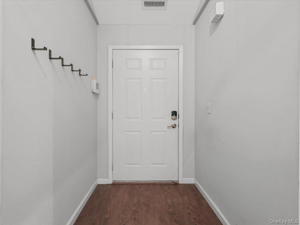112 Dari Drive – For Sale photo 3