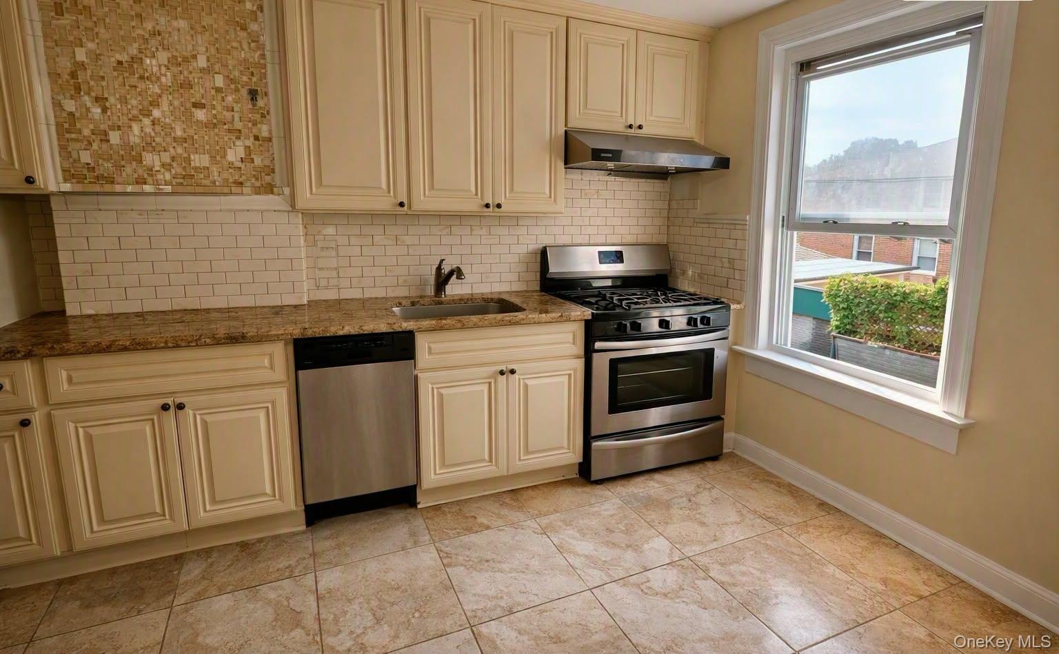 6807 59th Drive – For Rent