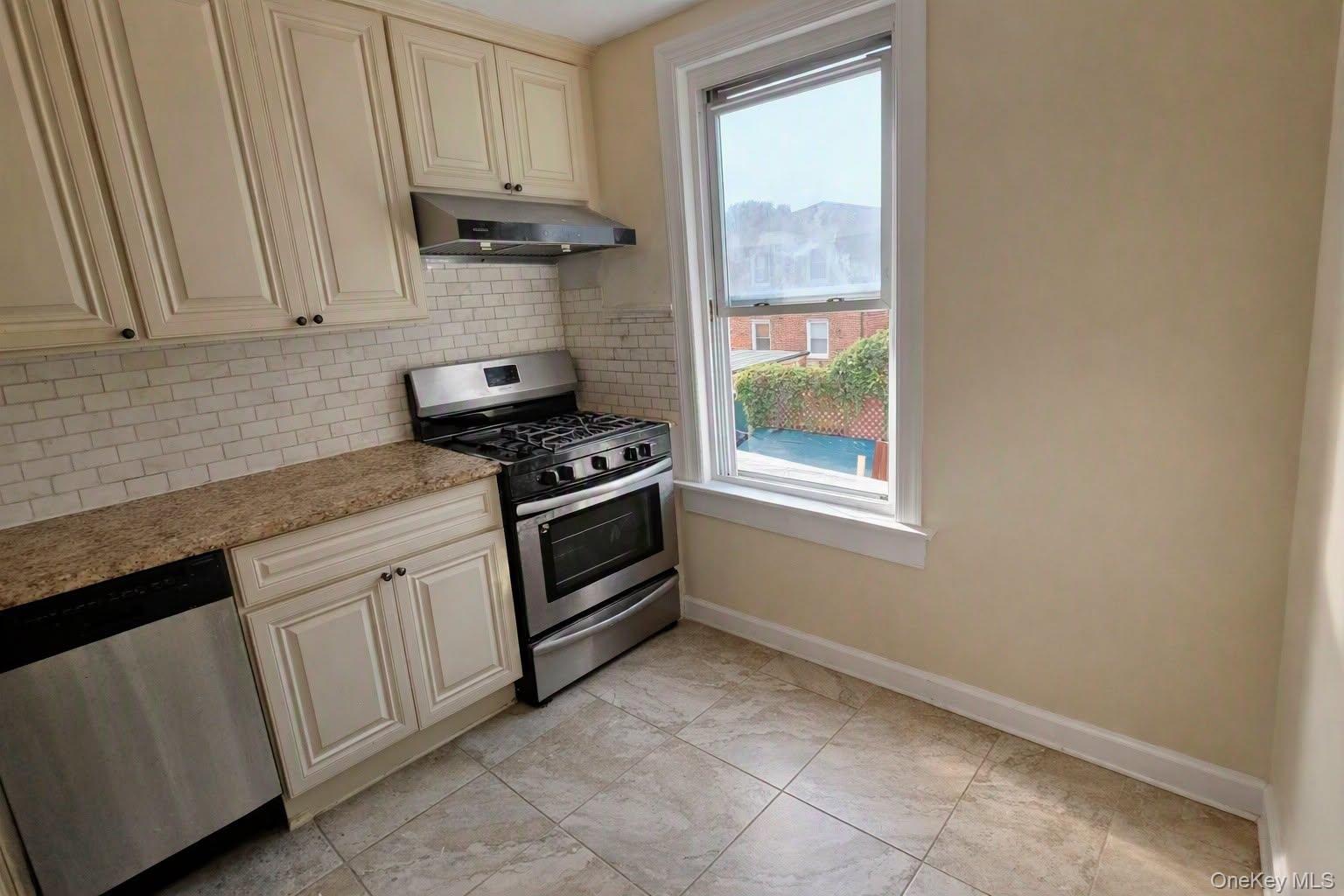 6807 59th Drive – For Rent photo 3