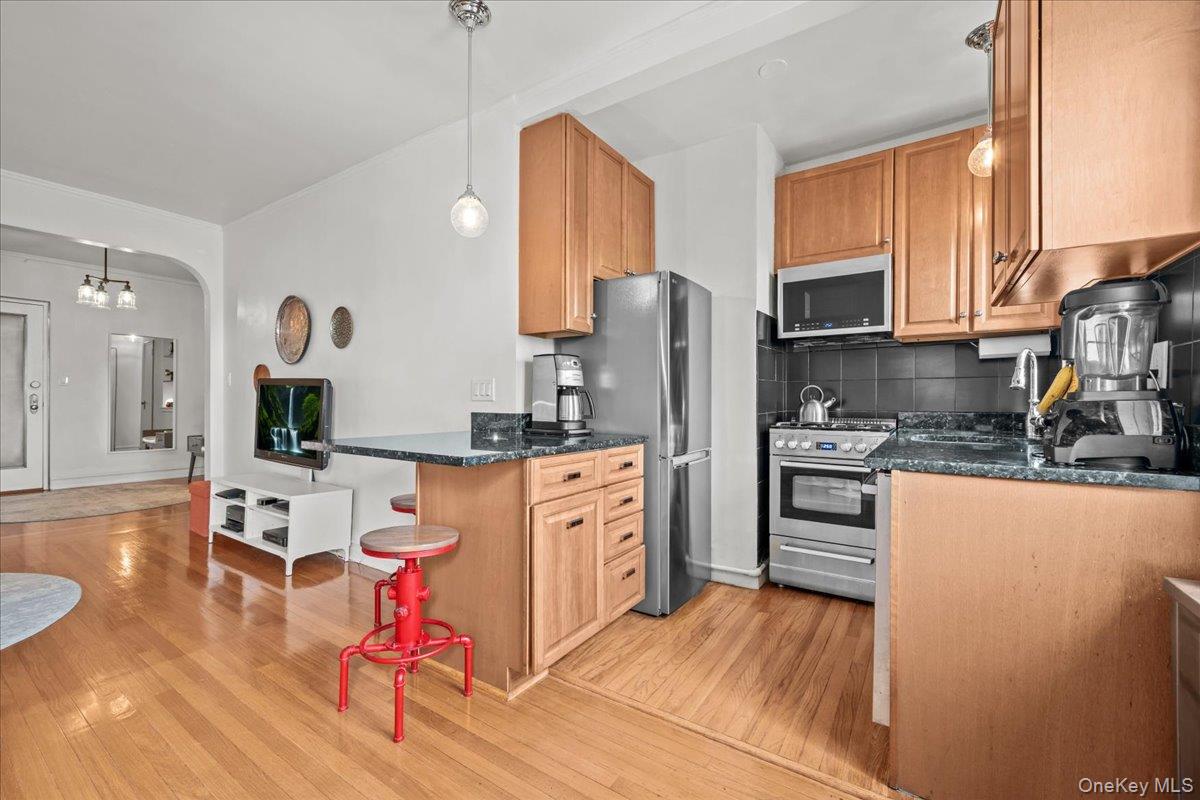 3810 Greystone Avenue, Unit 504 photo 12