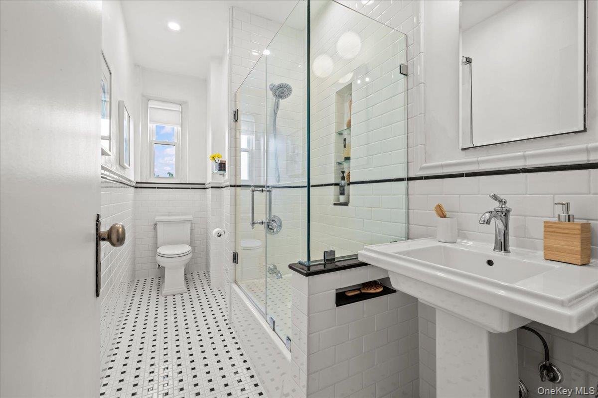 3810 Greystone Avenue, Unit 504 photo 14
