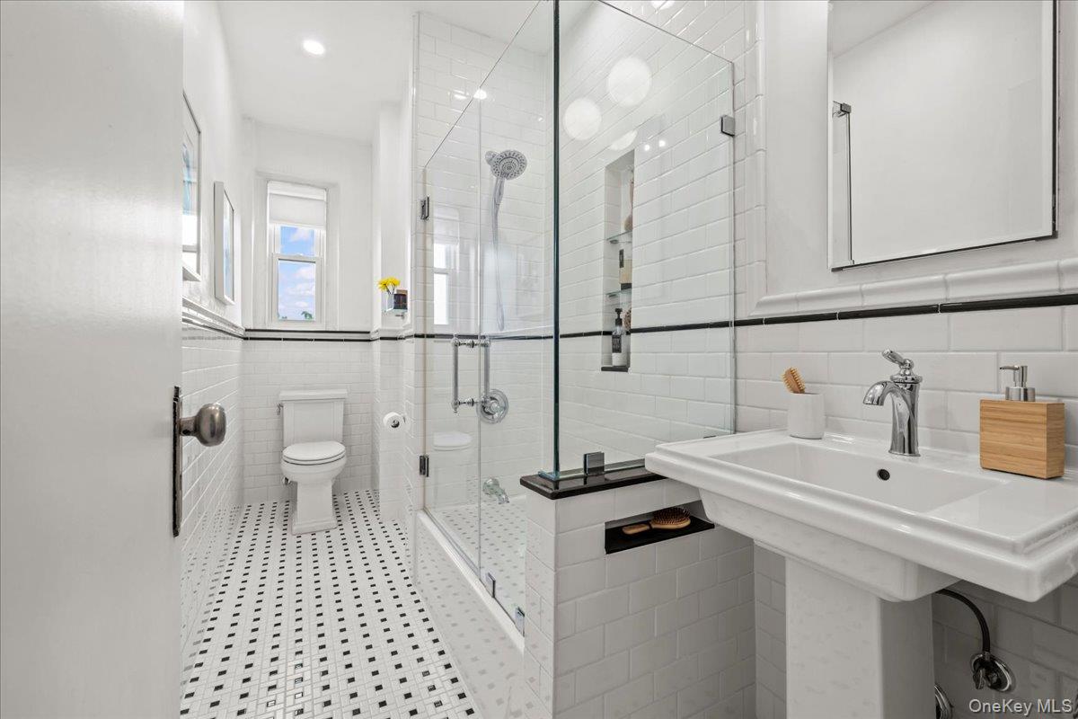 3810 Greystone Avenue, Unit 504 photo 16