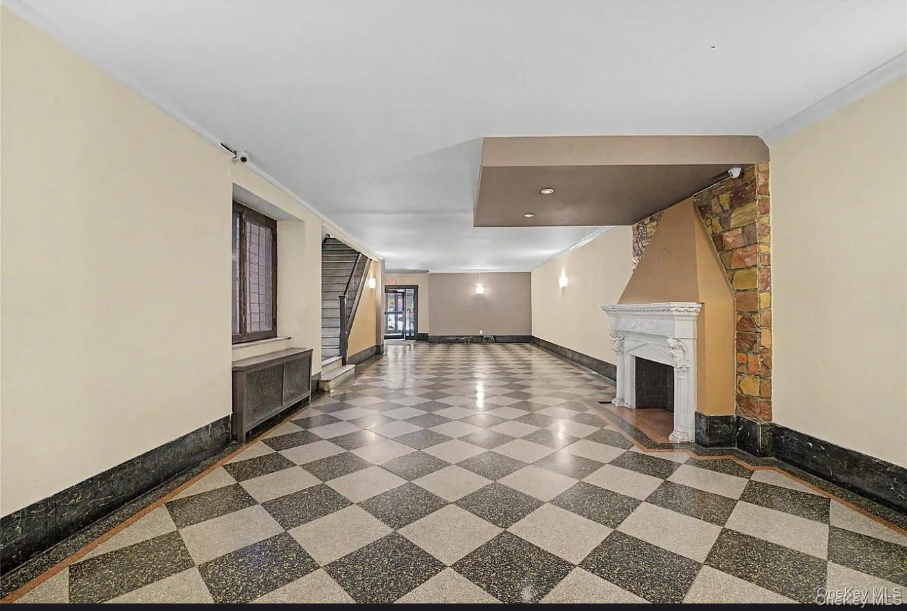 136-05 Sanford Avenue, Unit 2L photo 5