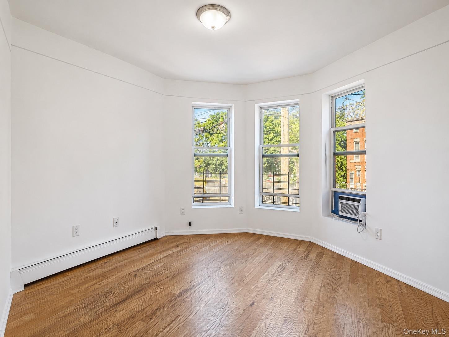 919 Bryant Avenue – For Sale photo 3
