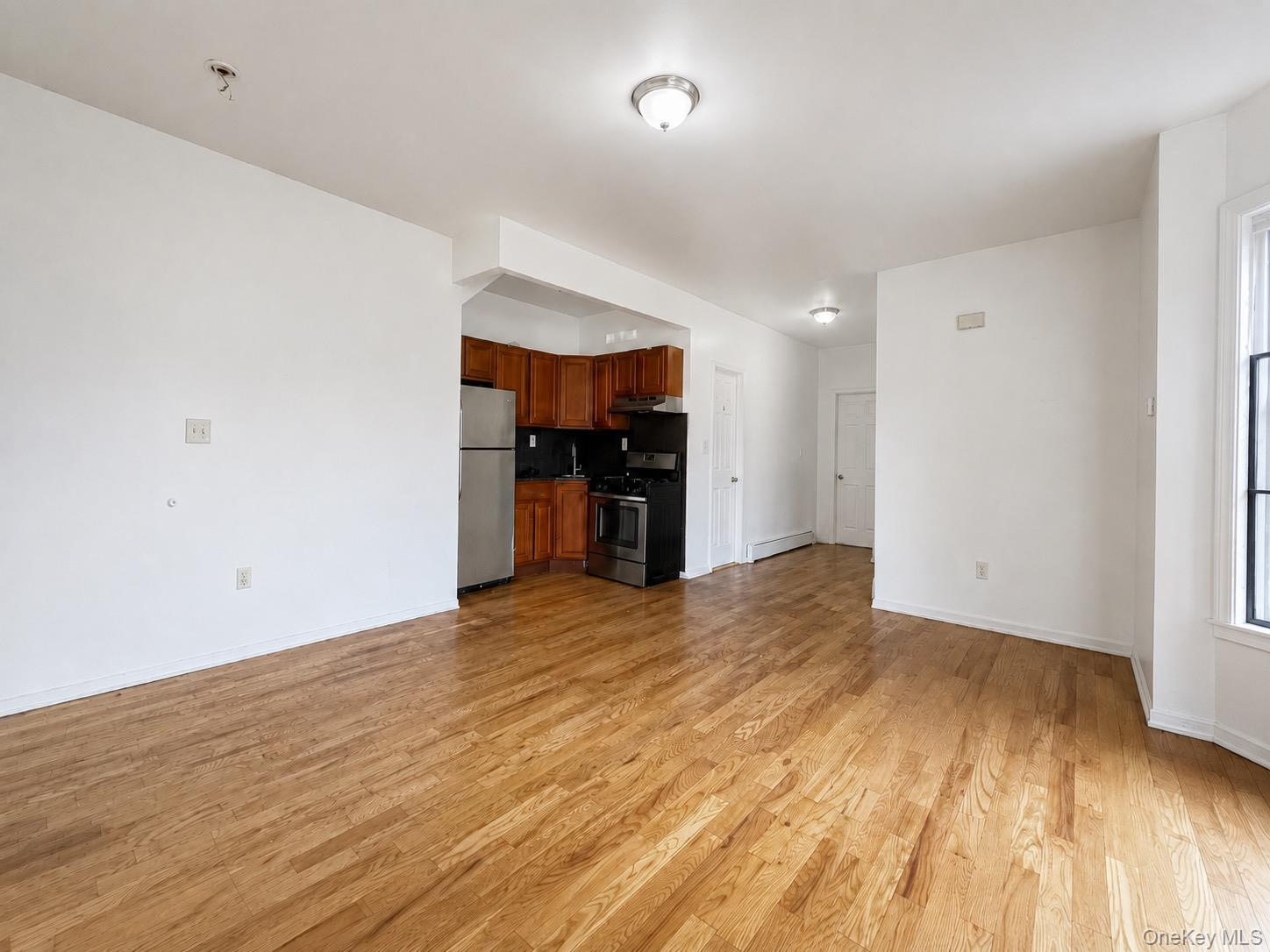 919 Bryant Avenue – For Sale photo 2
