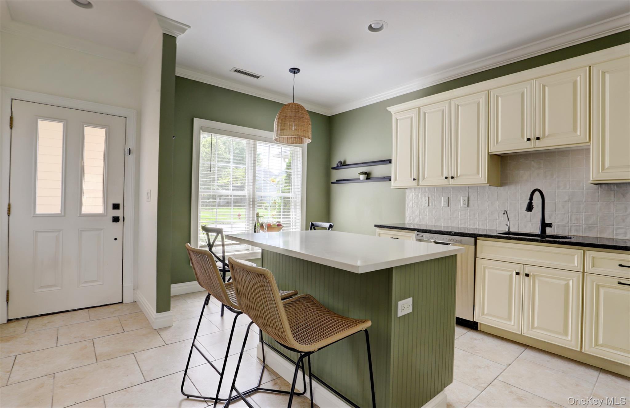415 Gardenia Drive – For Sale photo 11