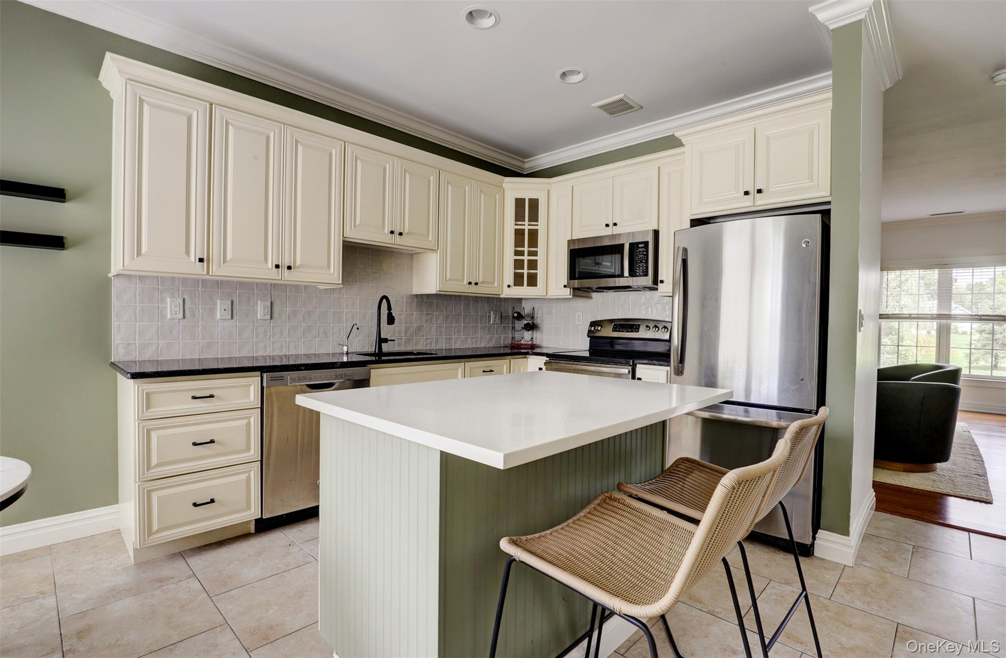 415 Gardenia Drive – For Sale photo 10