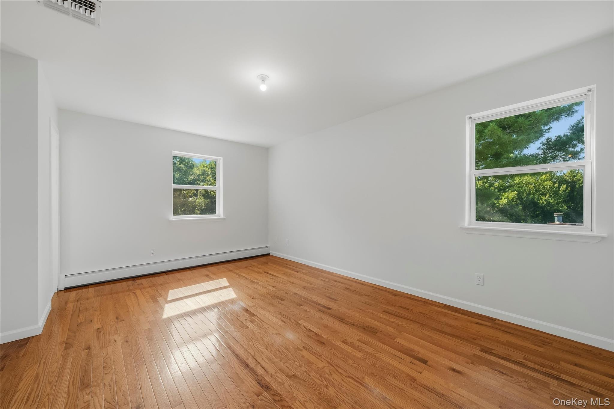 35 Cunningham – For Rent photo 31