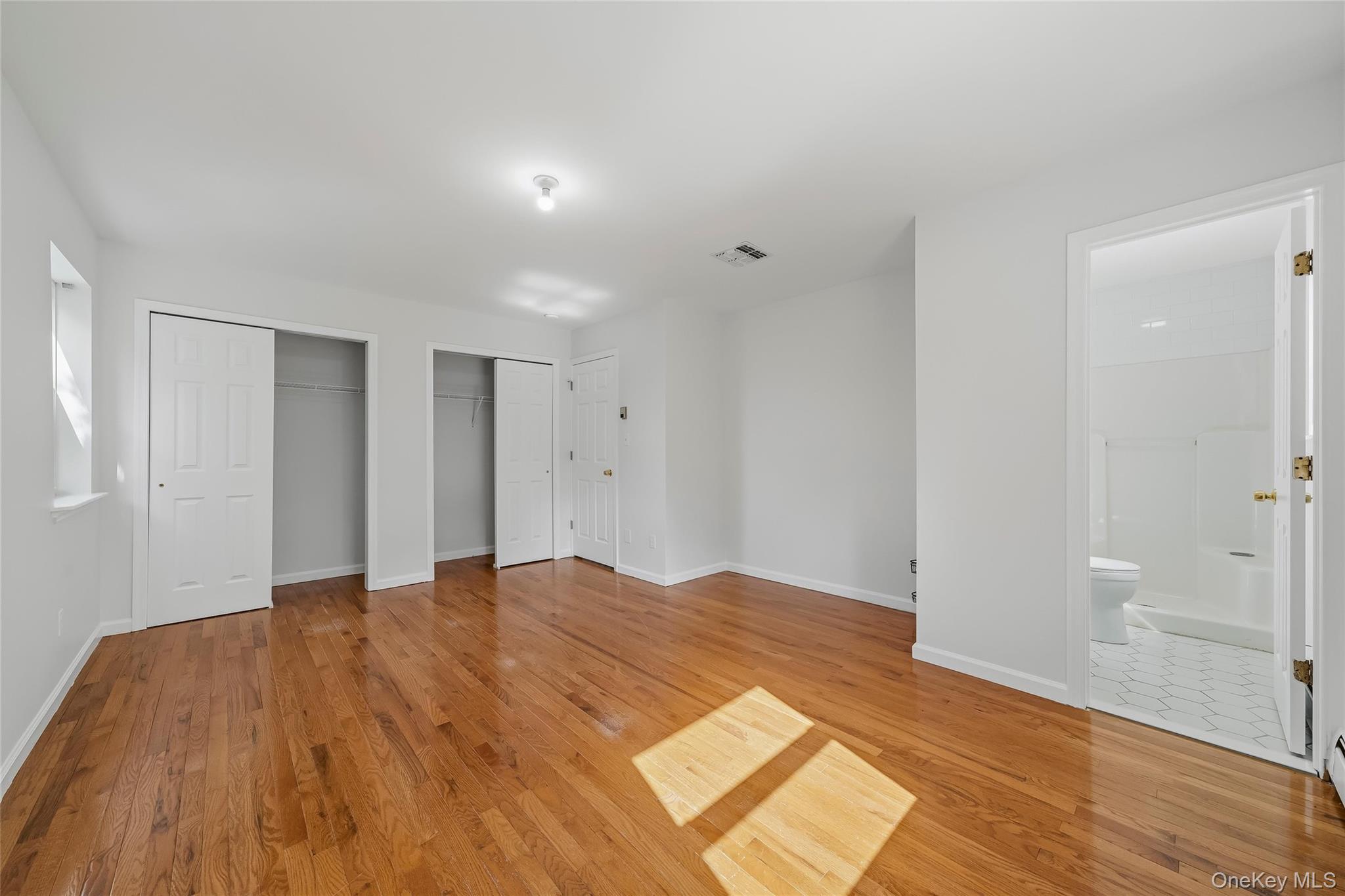 35 Cunningham – For Rent photo 33