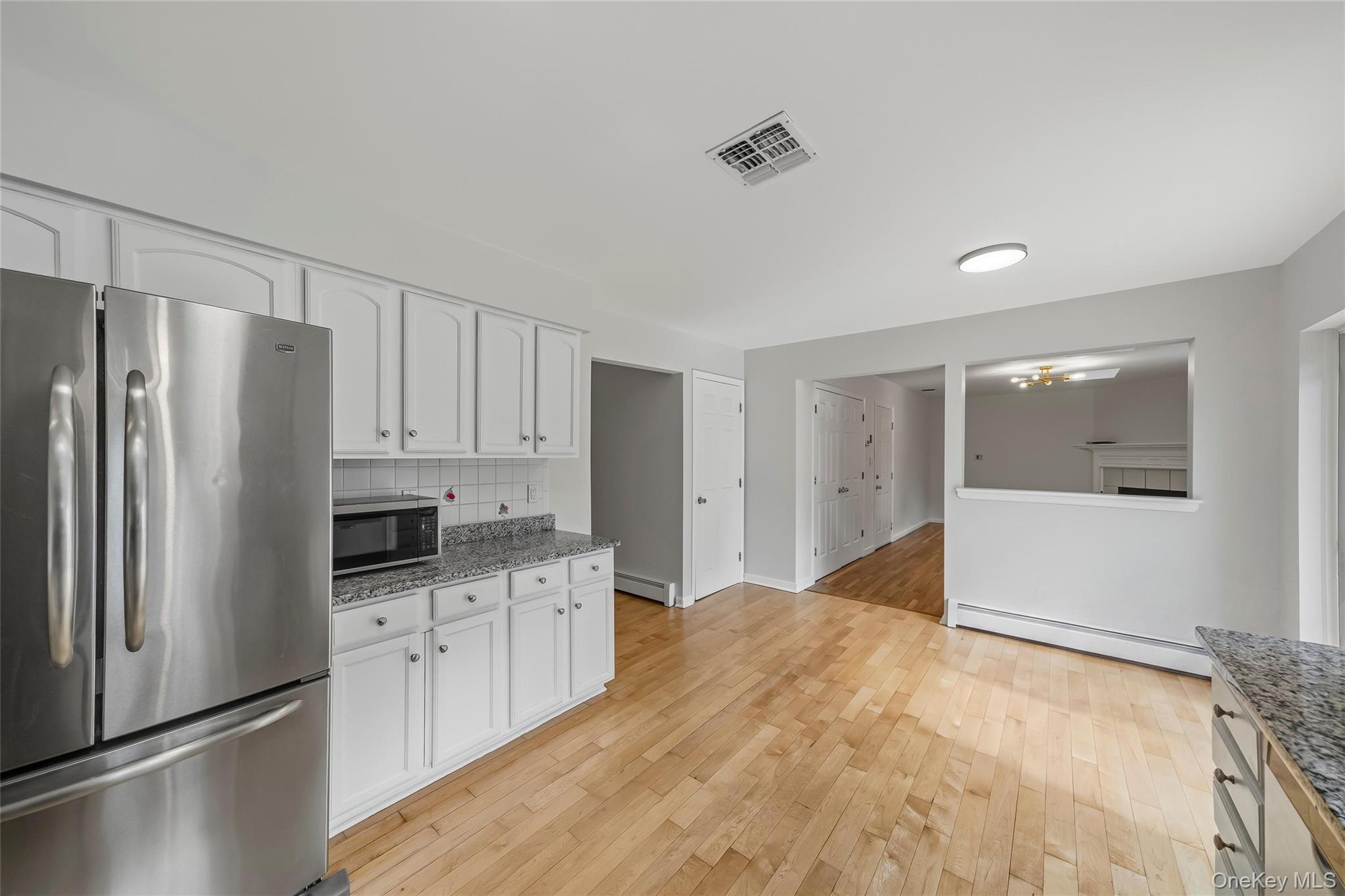 35 Cunningham – For Rent photo 16