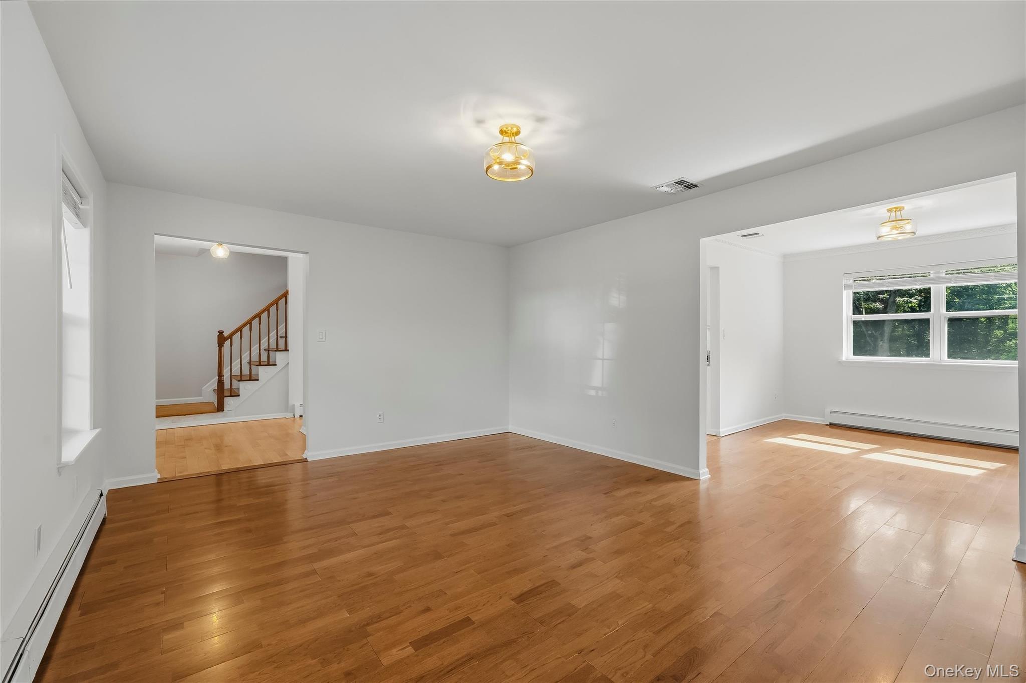 35 Cunningham – For Rent photo 11
