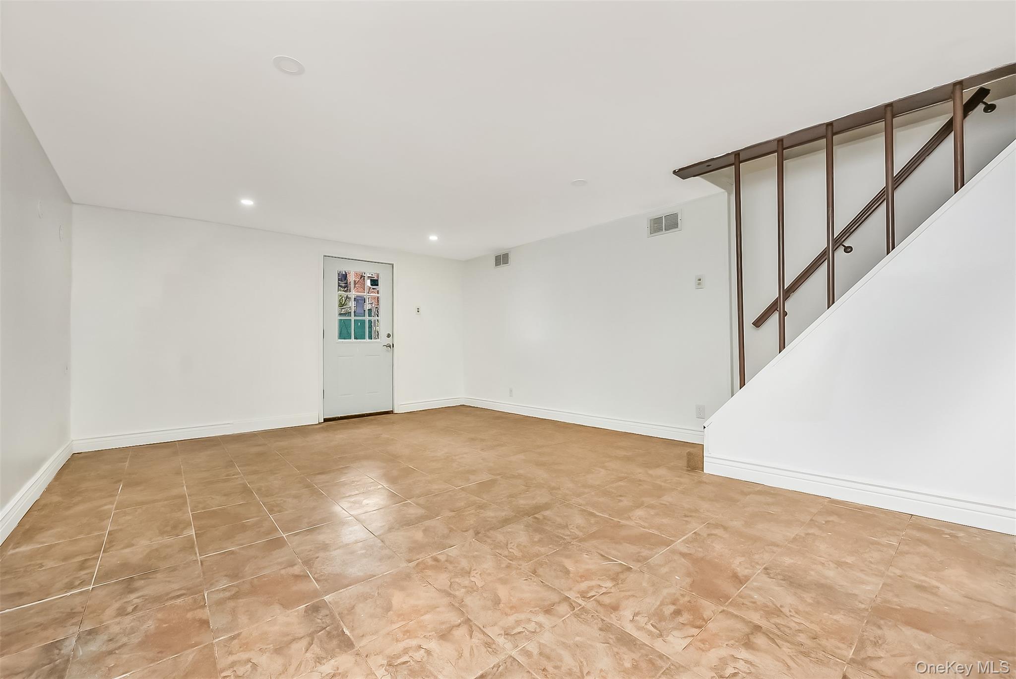 1169 81 Street E – For Sale photo 14