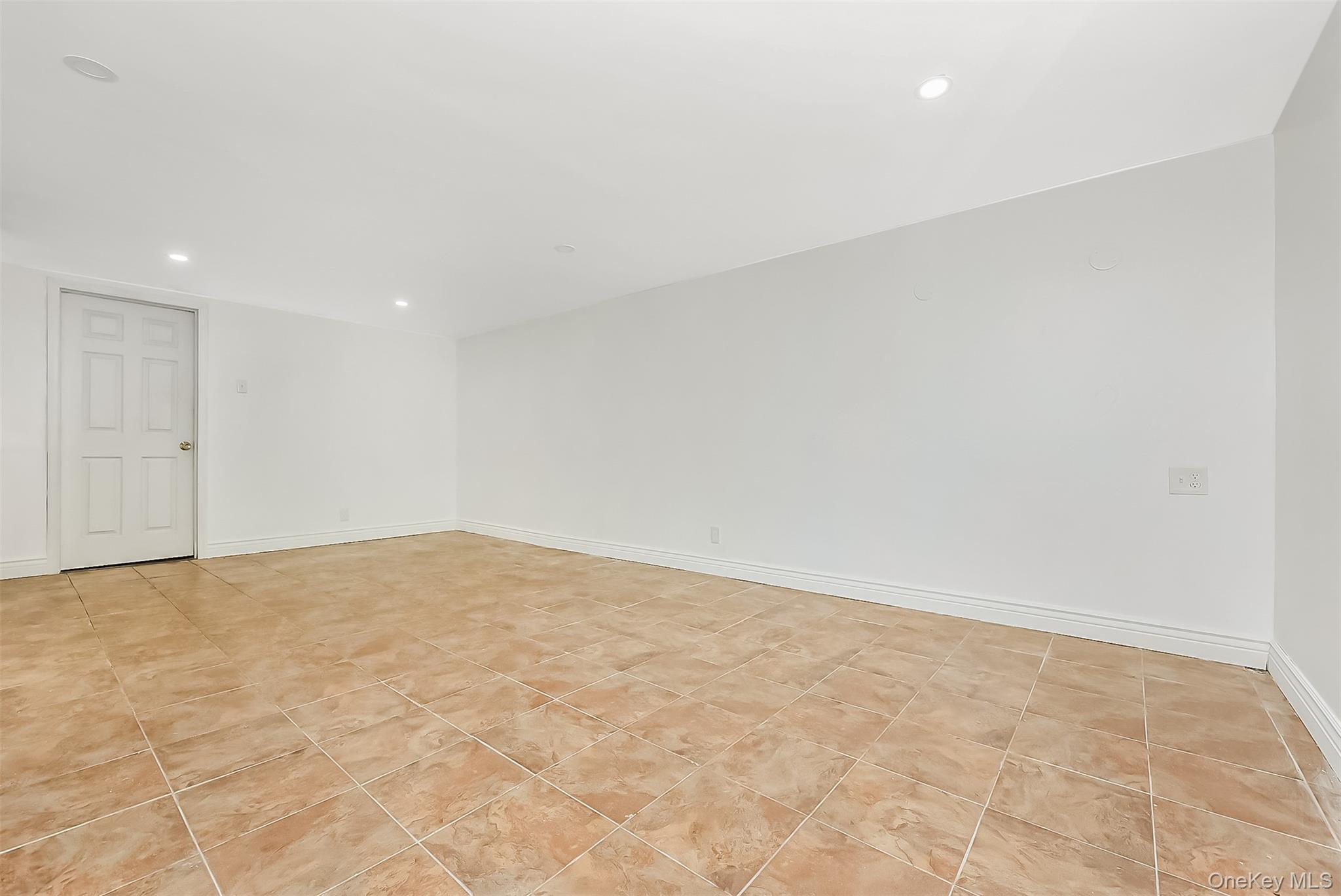 1169 81 Street E – For Sale photo 15