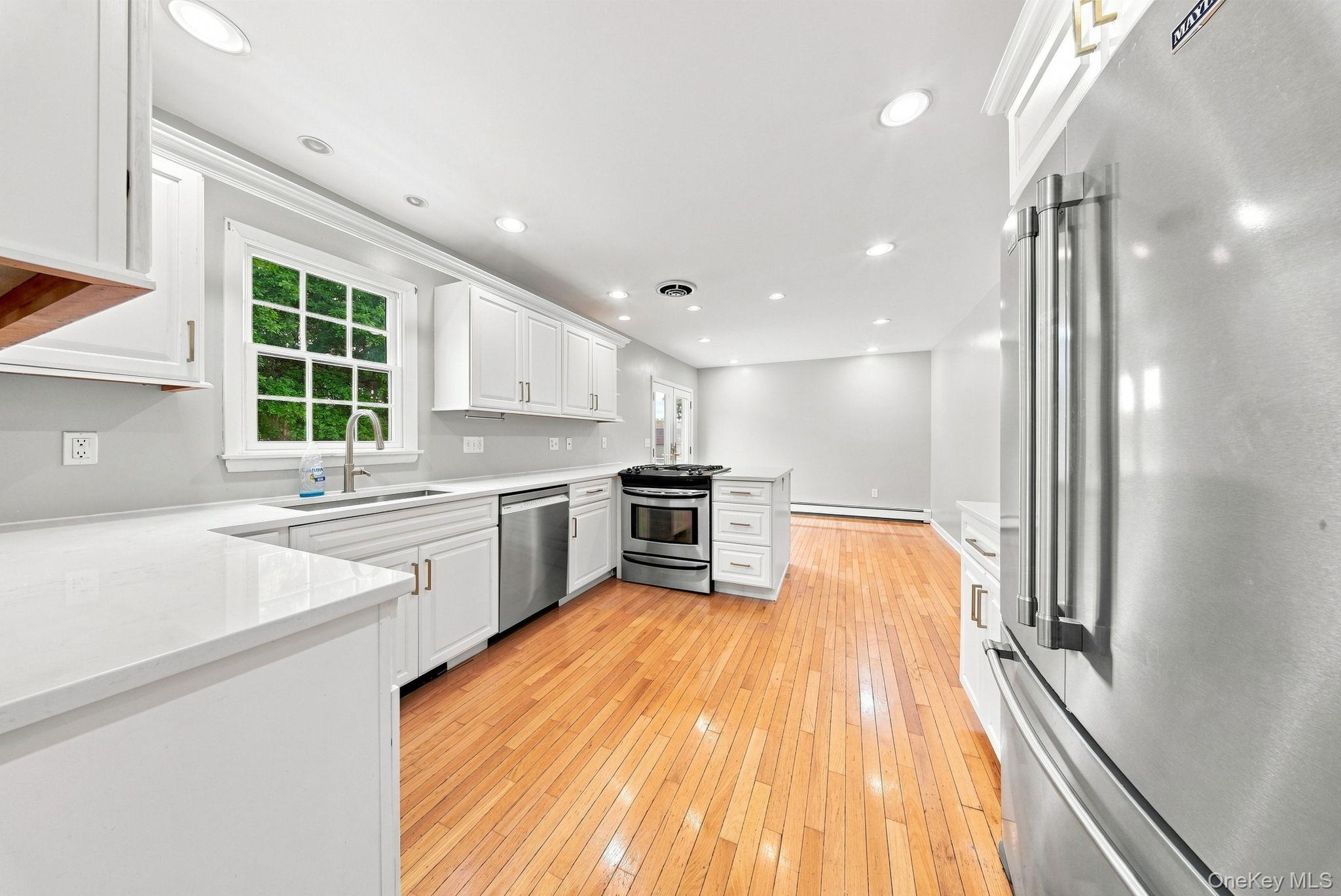 2 Fleetwood Drive – For Sale photo 12
