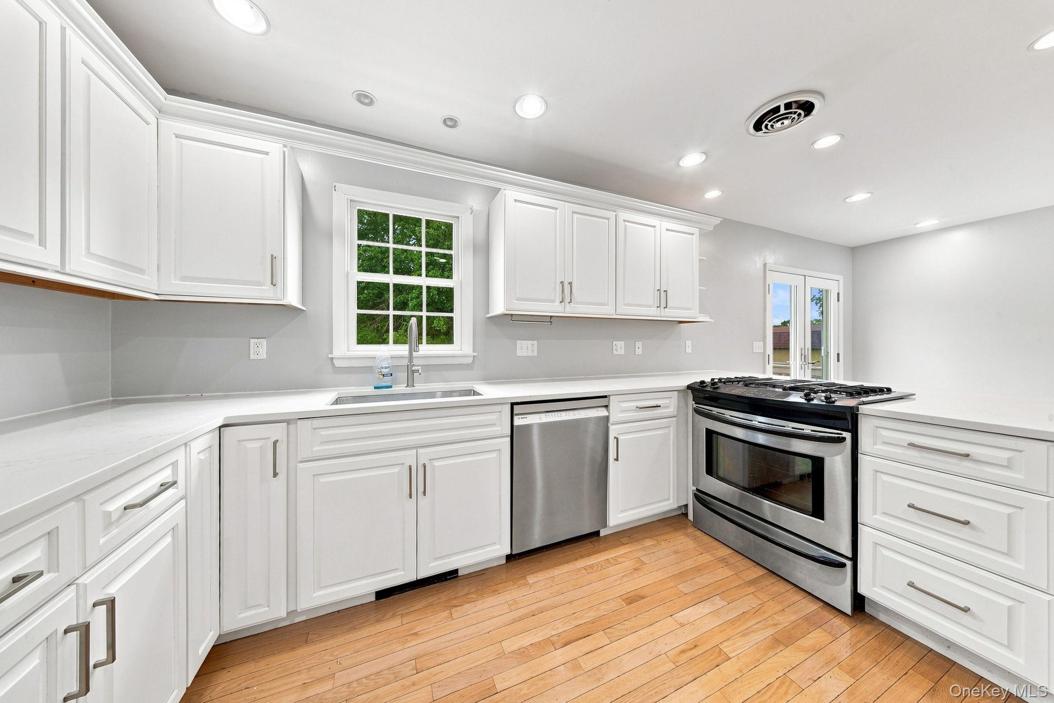 2 Fleetwood Drive – For Sale photo 10