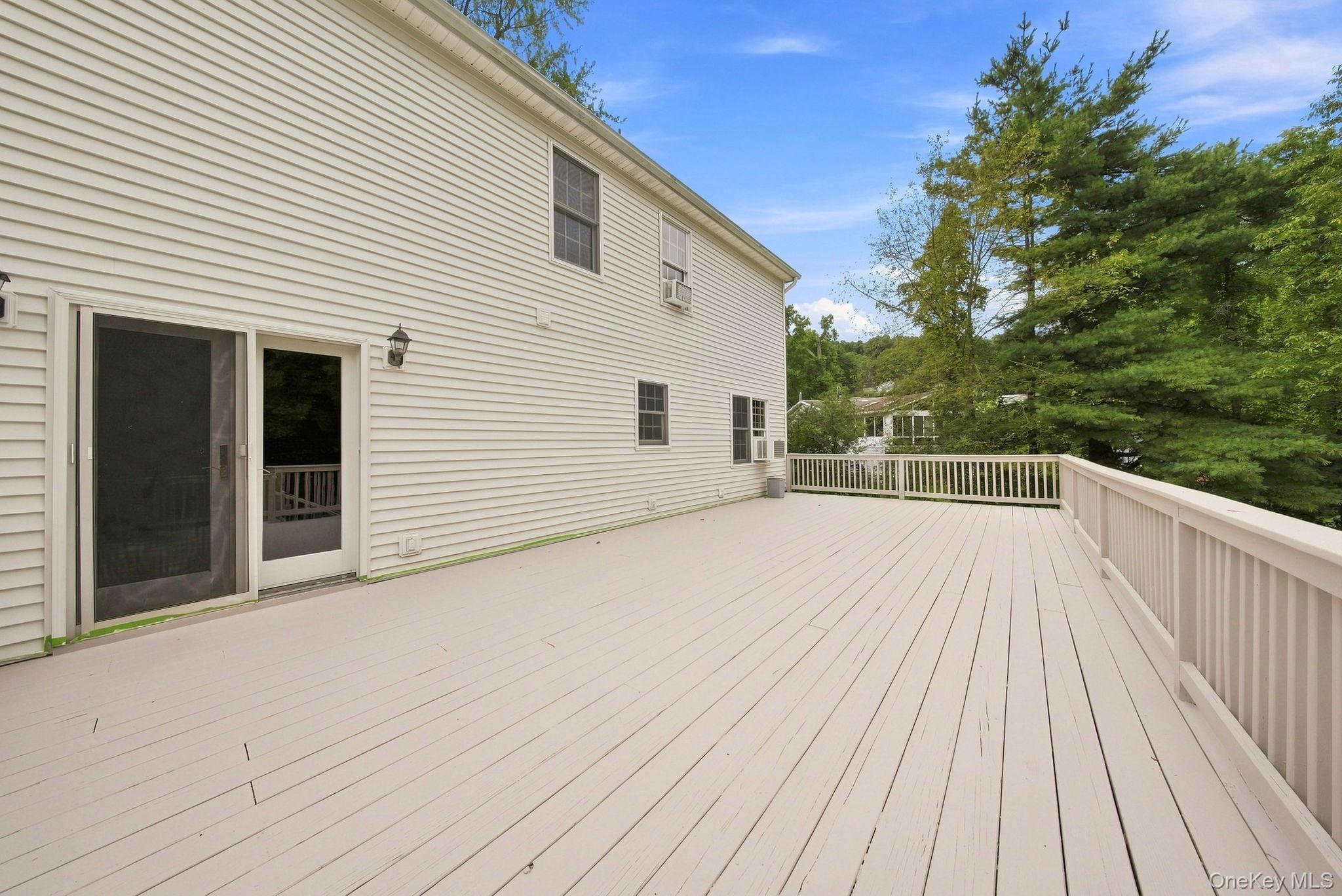 2 Fleetwood Drive – For Sale photo 5