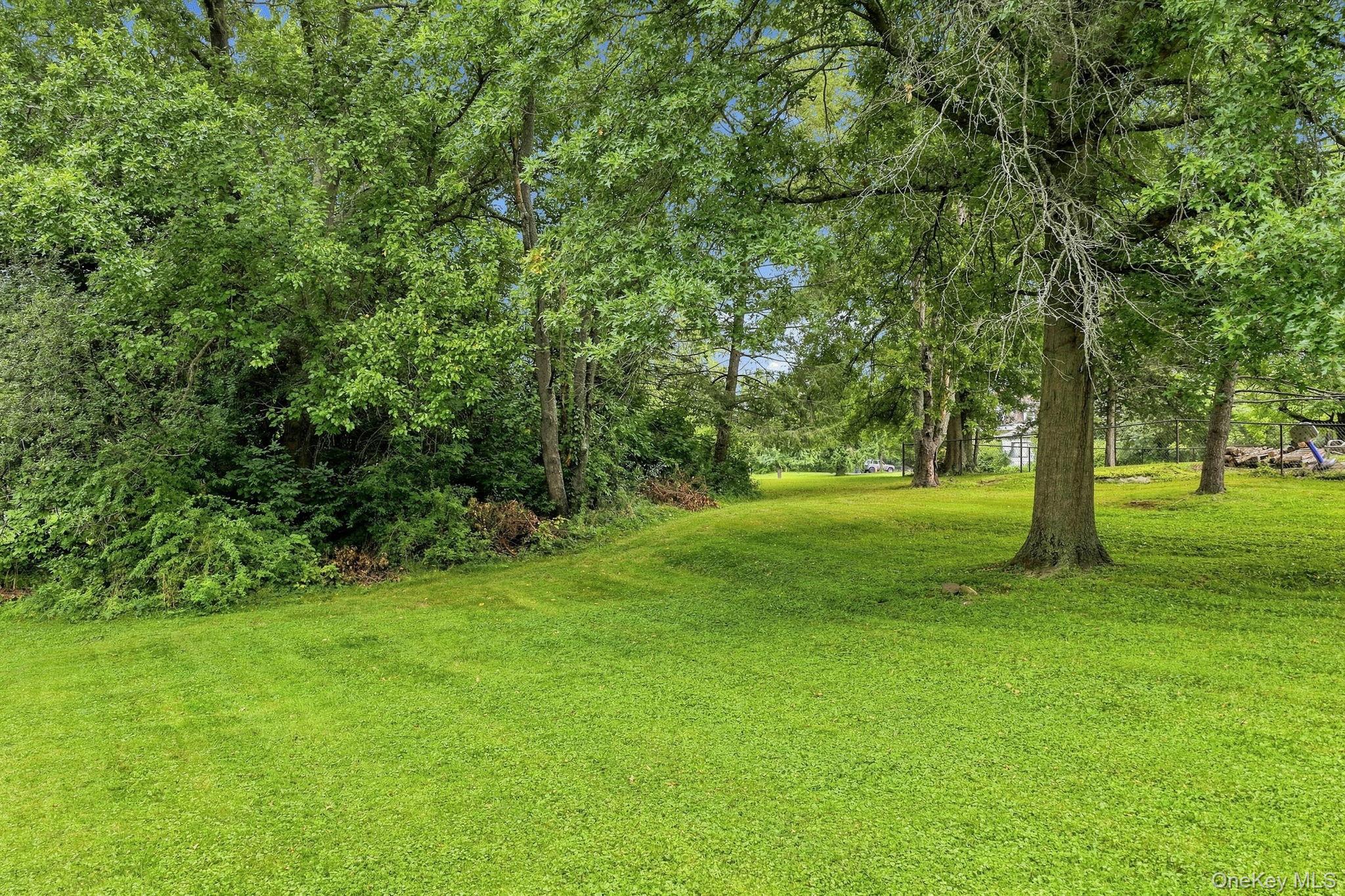2 Fleetwood Drive – For Sale photo 42