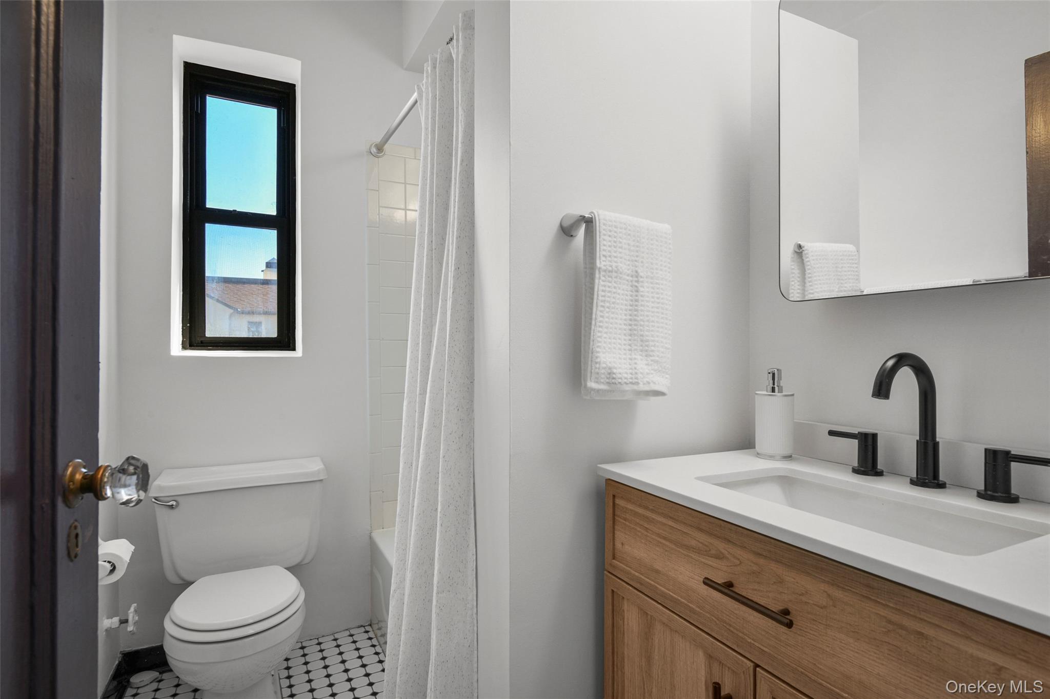 17 N Chatsworth Avenue N, Unit 7F photo 9