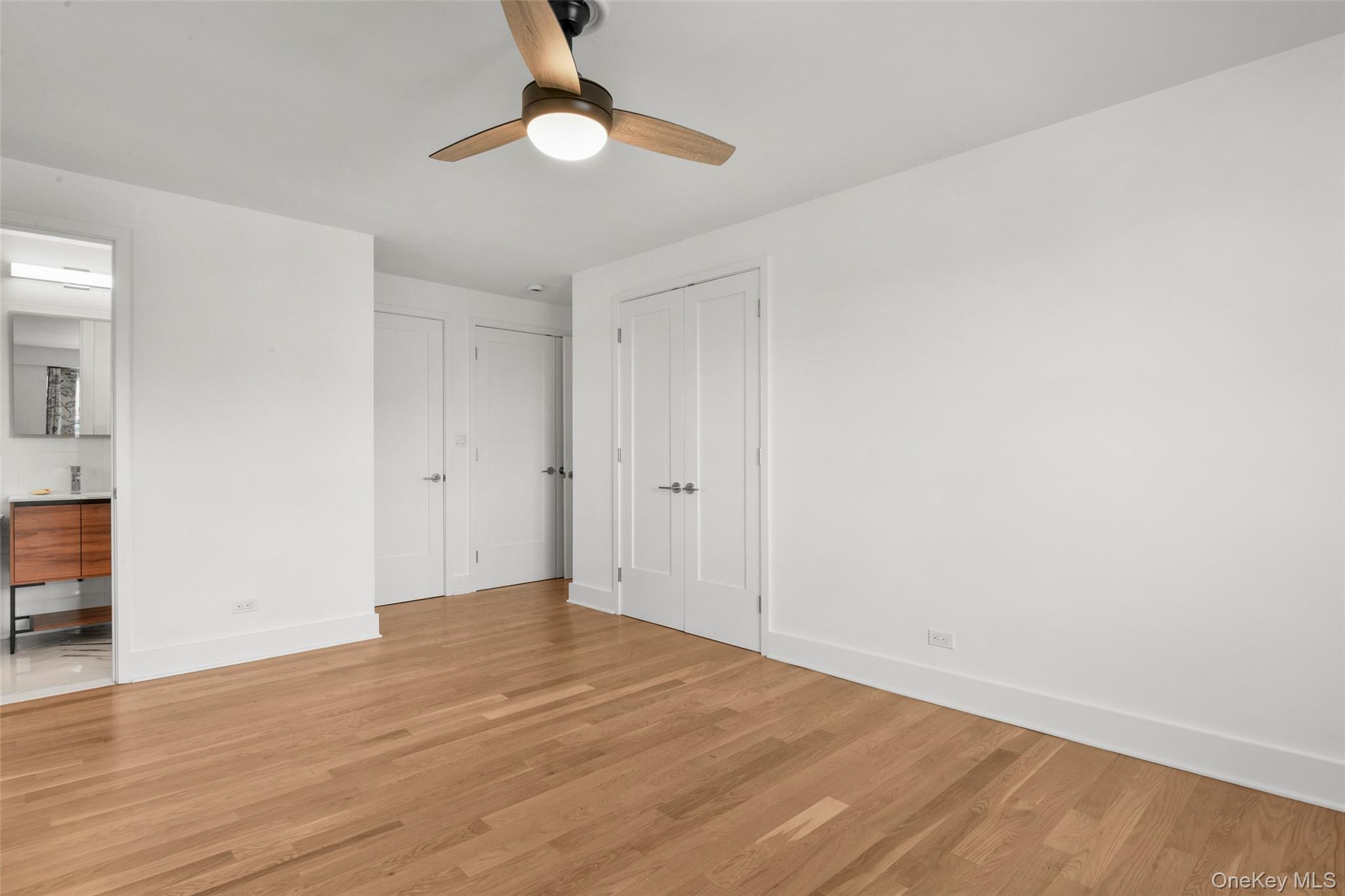 2 Washington Square, Unit 3E photo 14