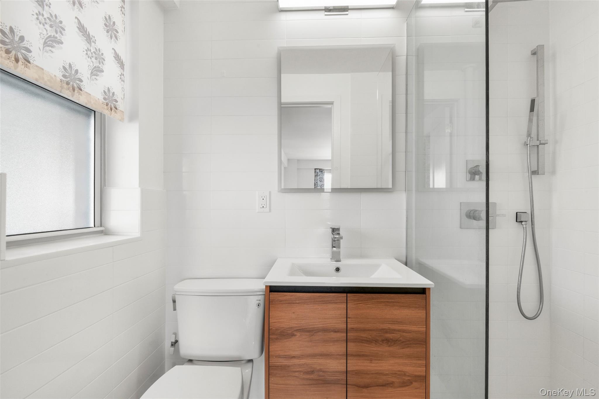 2 Washington Square, Unit 3E photo 18