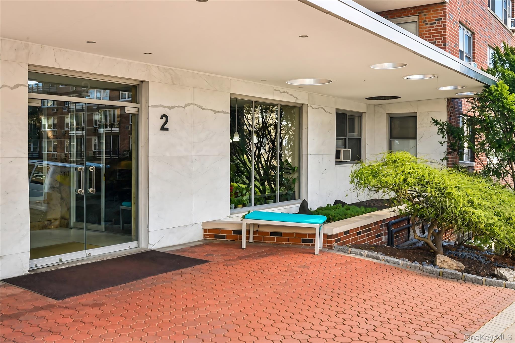 2 Washington Square, Unit 3E photo 3