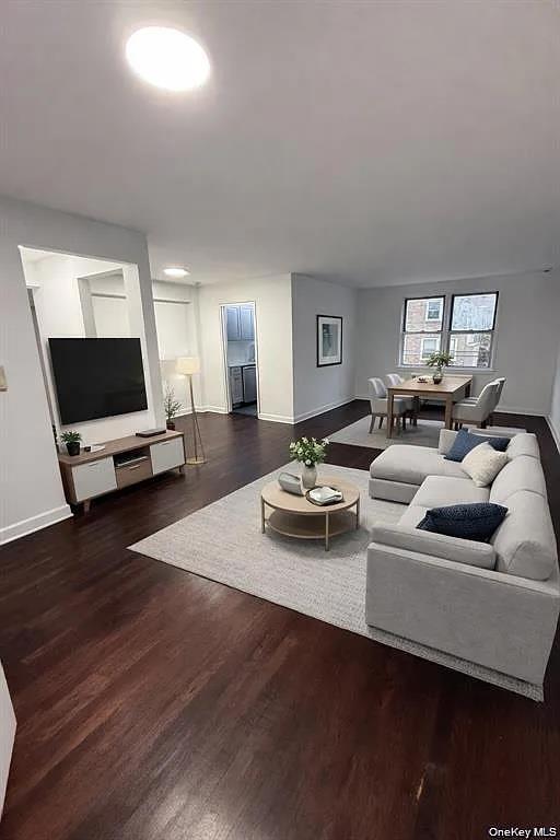 154 Ravine Avenue, Unit 3B