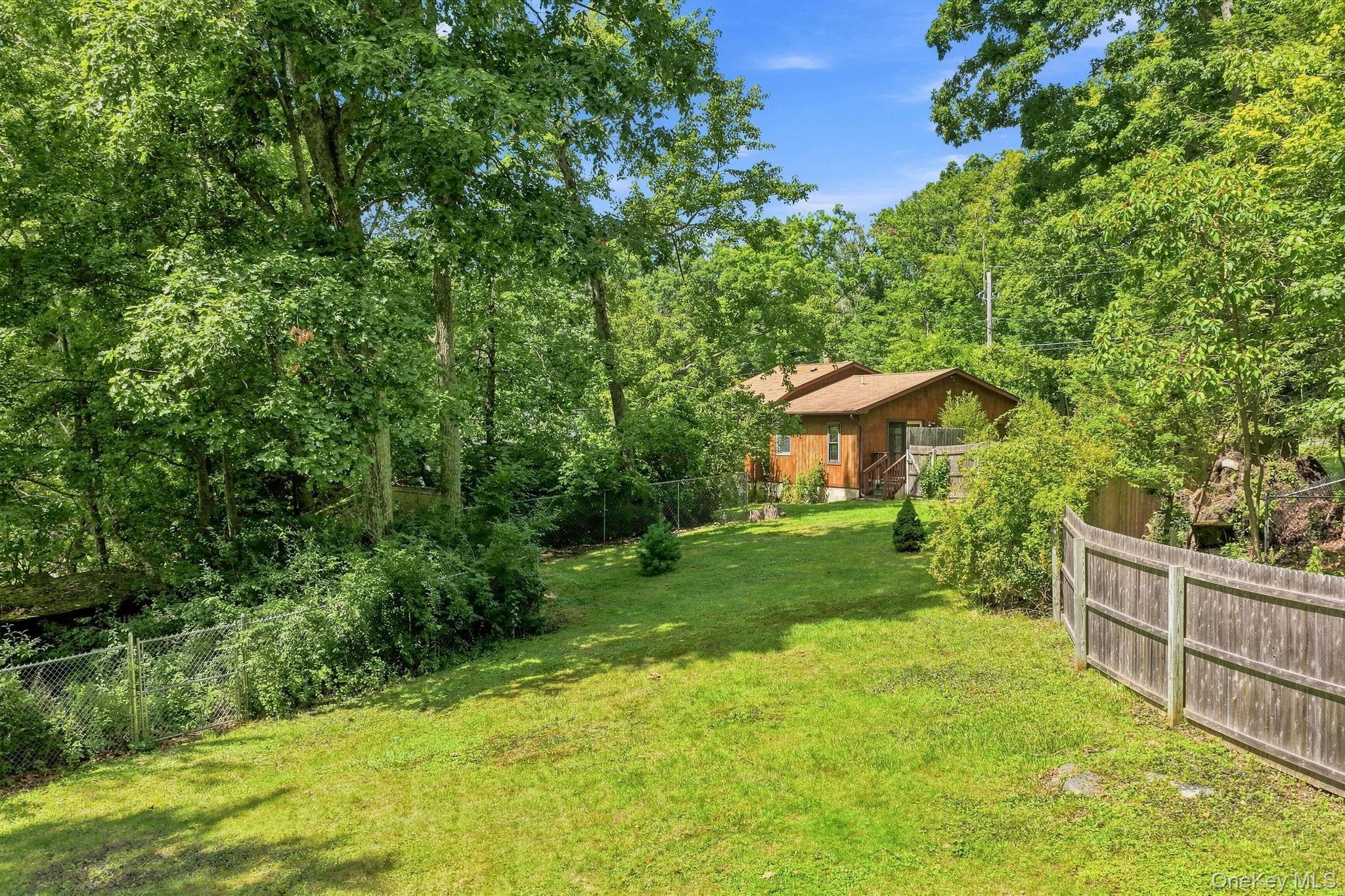49 Maple Trail – For Sale photo 2
