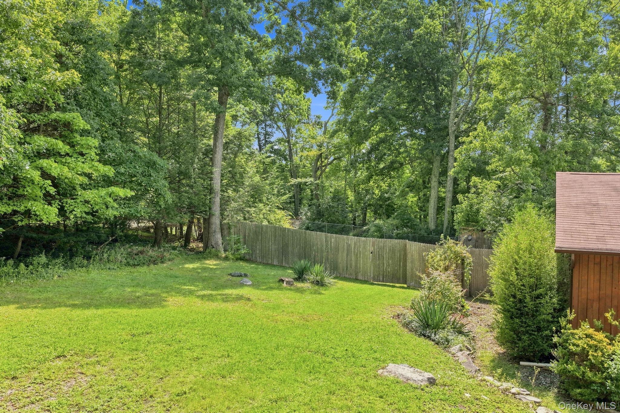 49 Maple Trail – For Sale photo 39