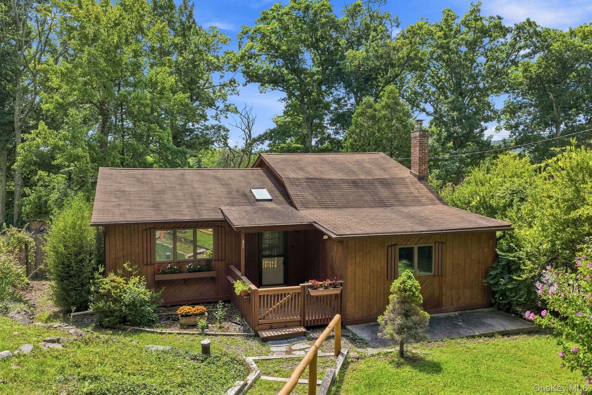 49 Maple Trail – For Sale photo 4