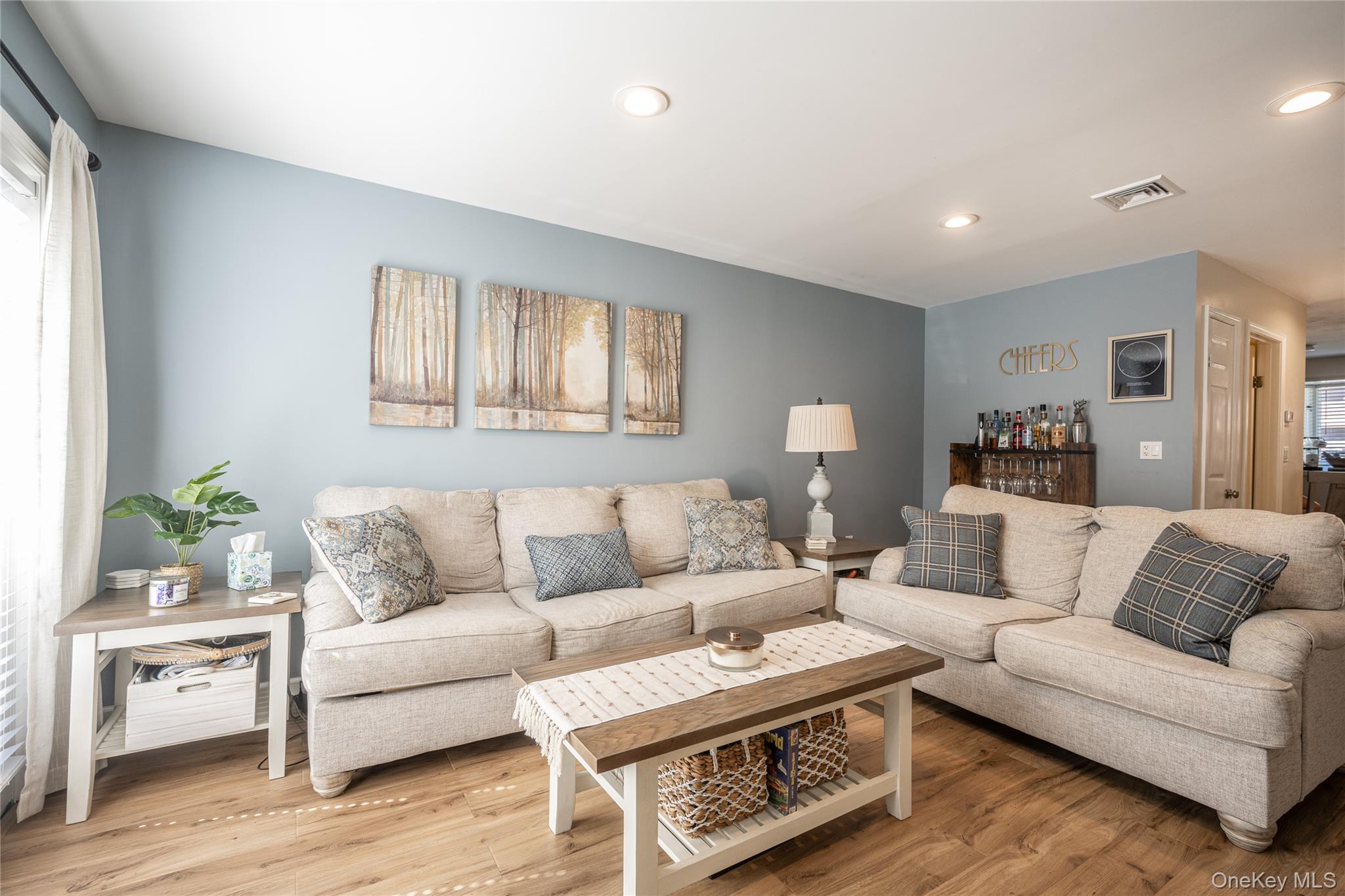 17 Davids Lane – For Sale photo 4