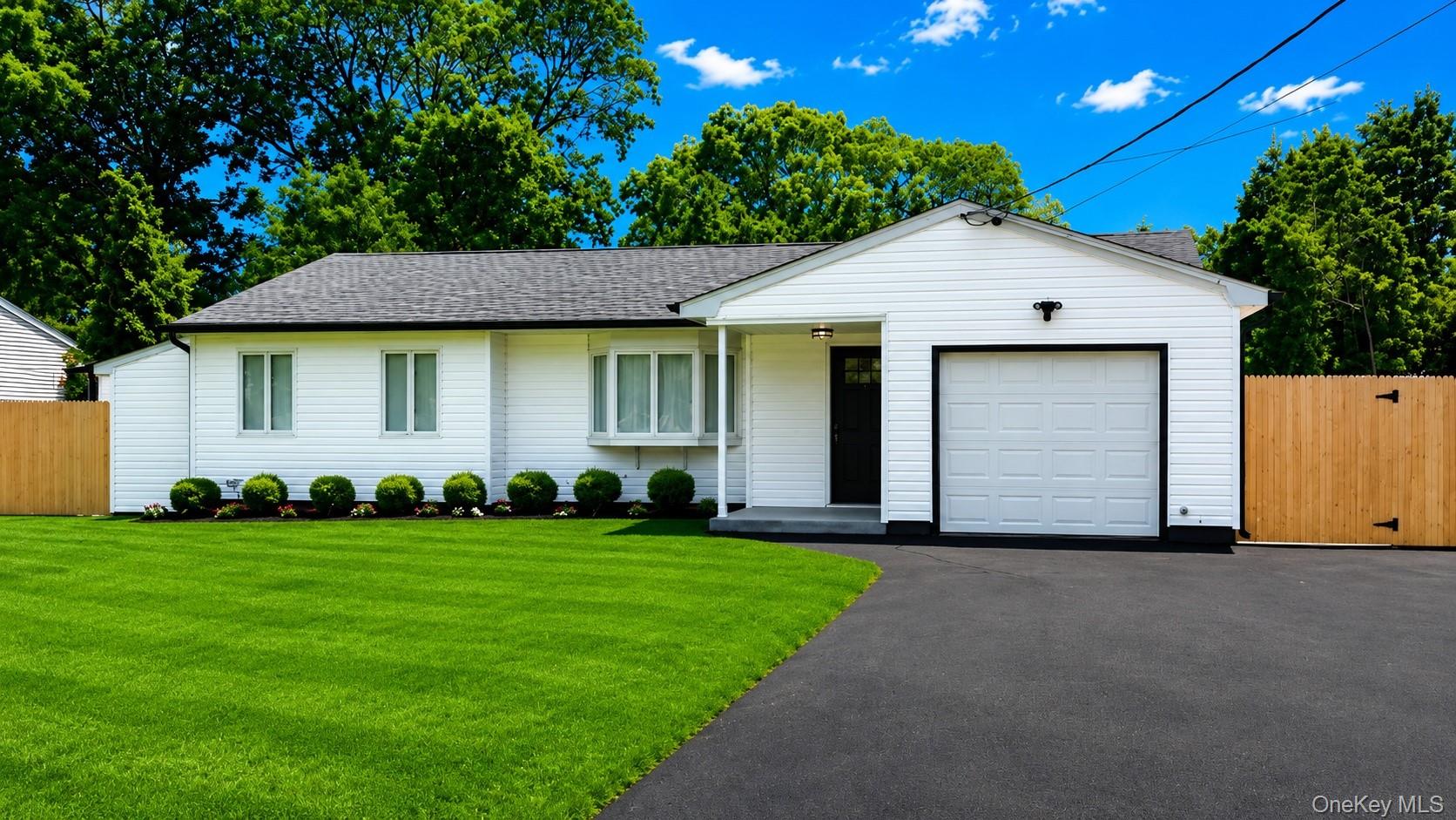 16 Adobe Drive – For Sale