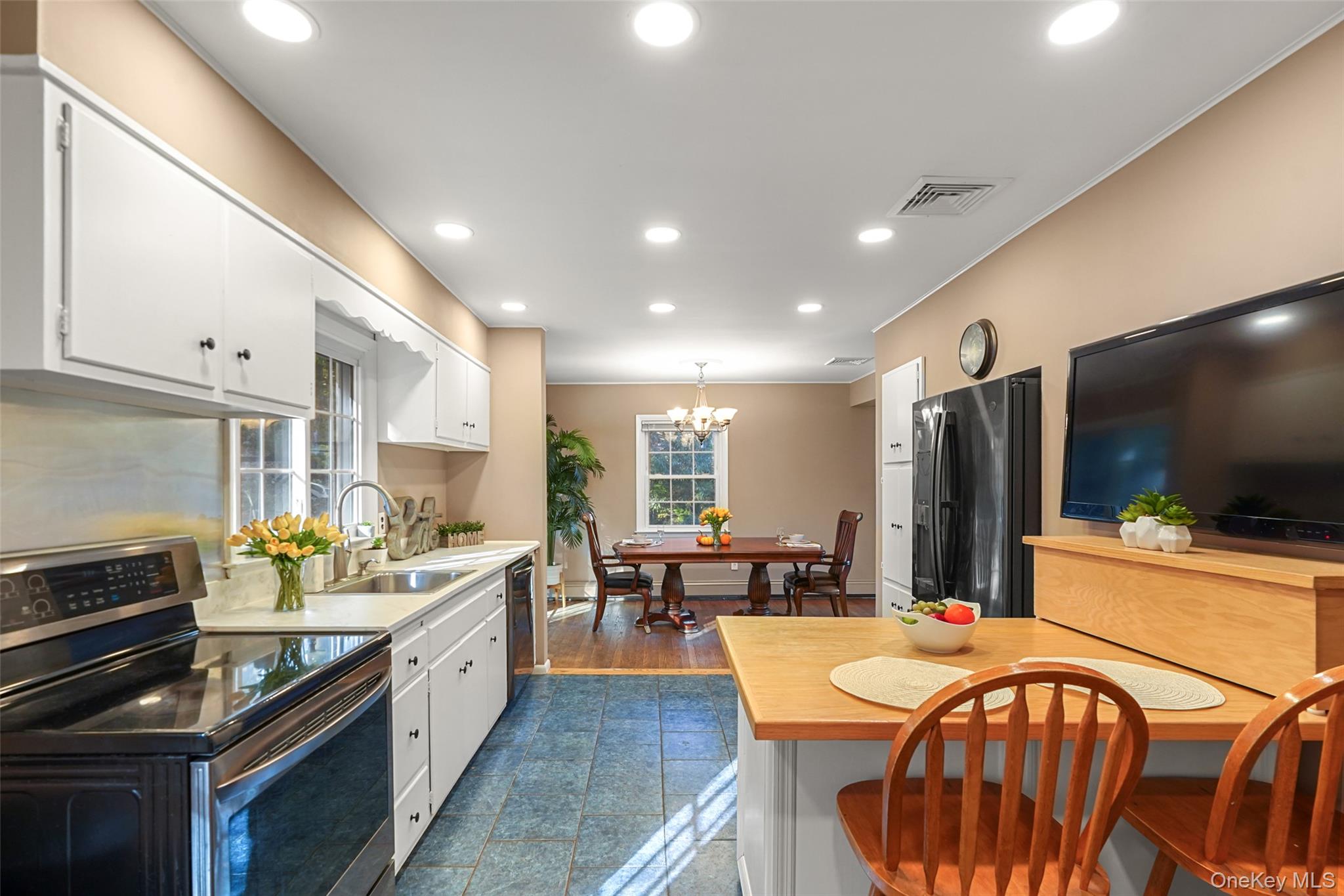 39 Gilbert Lane – For Sale photo 5