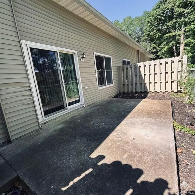 310 Jersey Avenue, Unit 3 photo 5