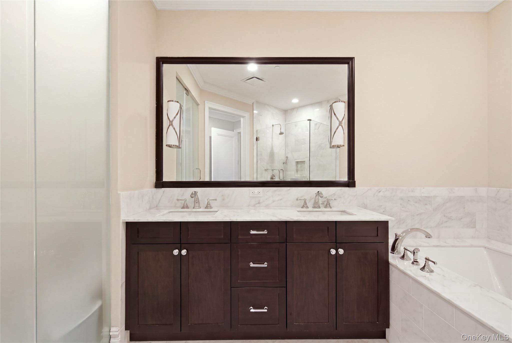 3000 Royal Court, Unit 3206 photo 21