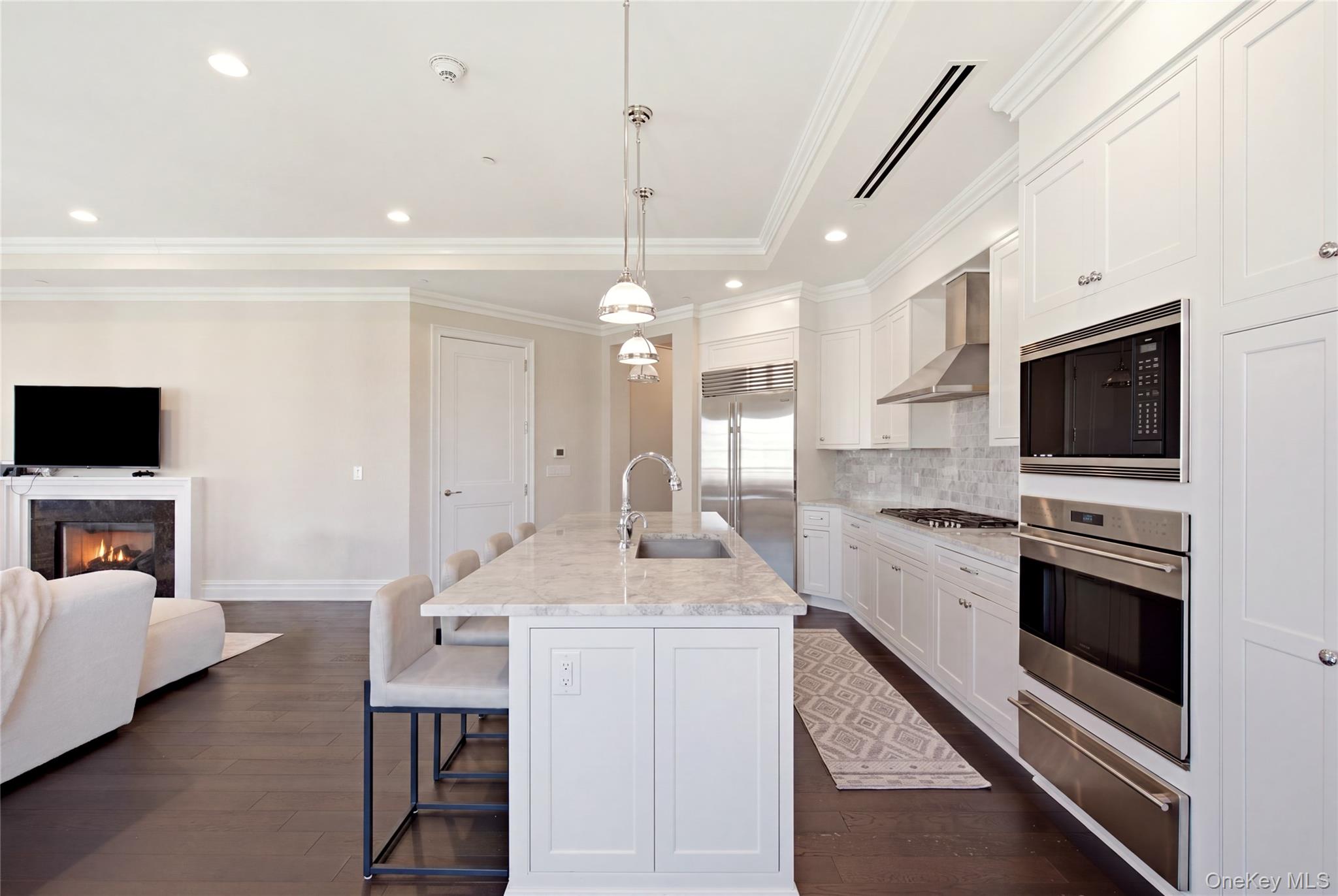 3000 Royal Court, Unit 3206 photo 13