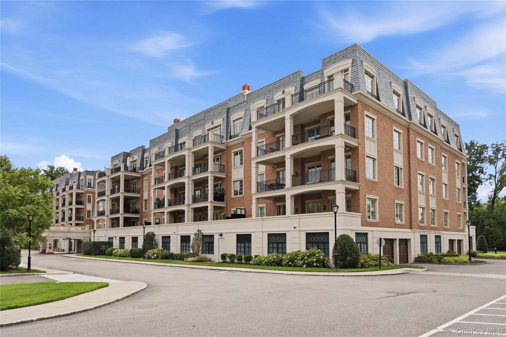 3000 Royal Court, Unit 3206