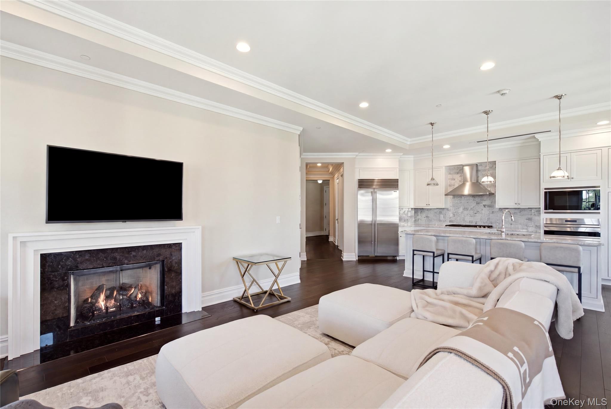 3000 Royal Court, Unit 3206 photo 9