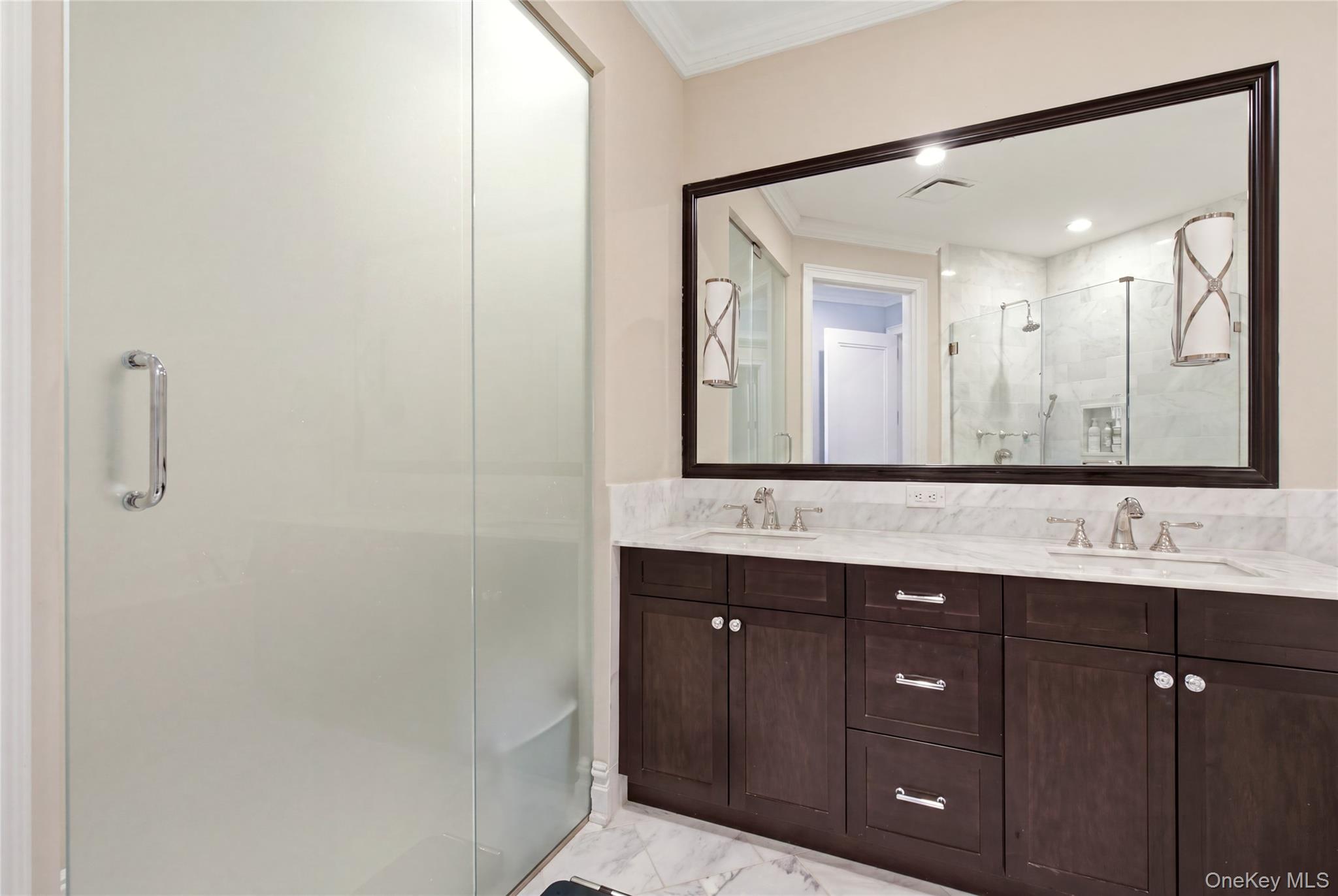 3000 Royal Court, Unit 3206 photo 22
