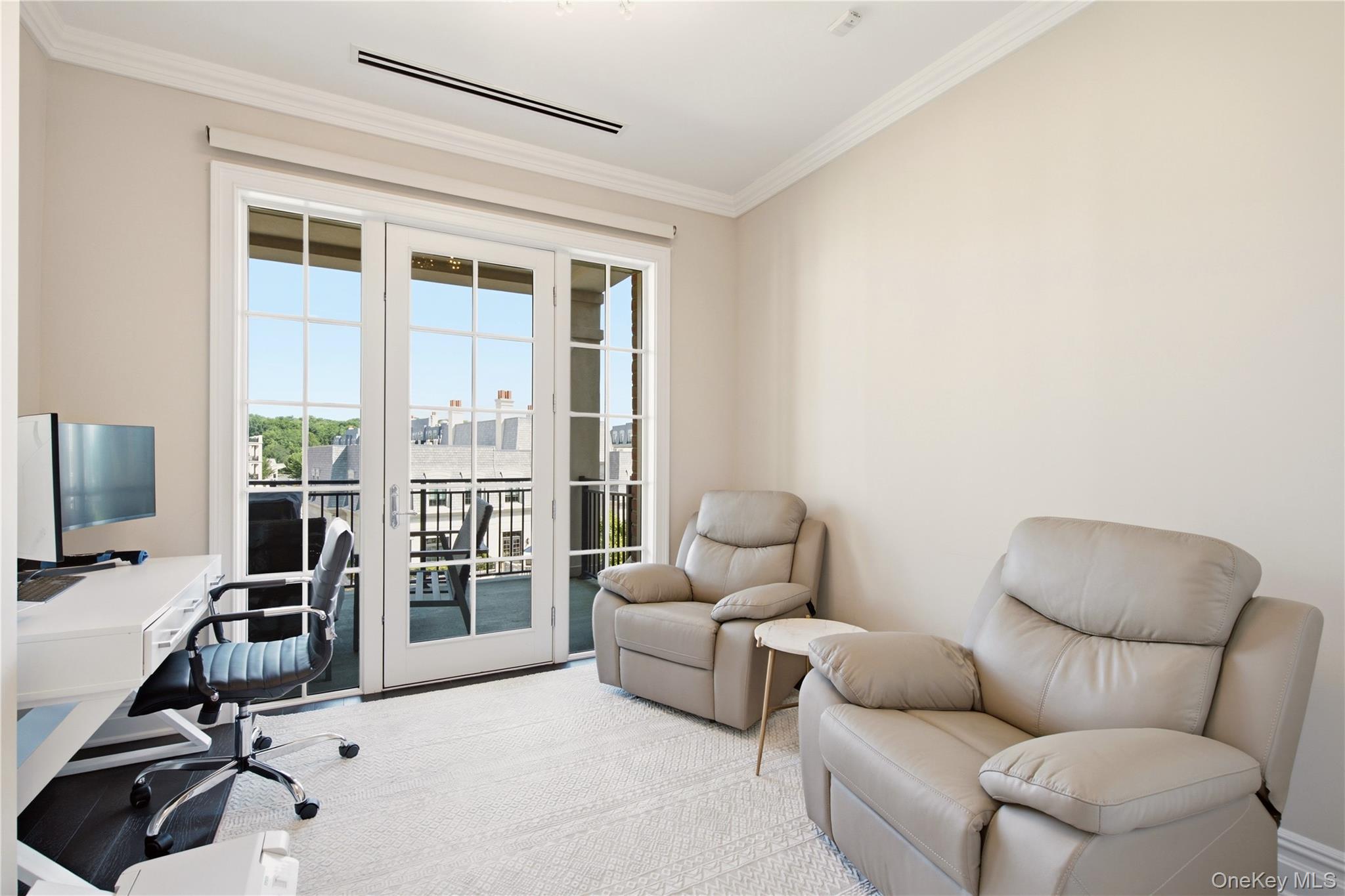 3000 Royal Court, Unit 3206 photo 16