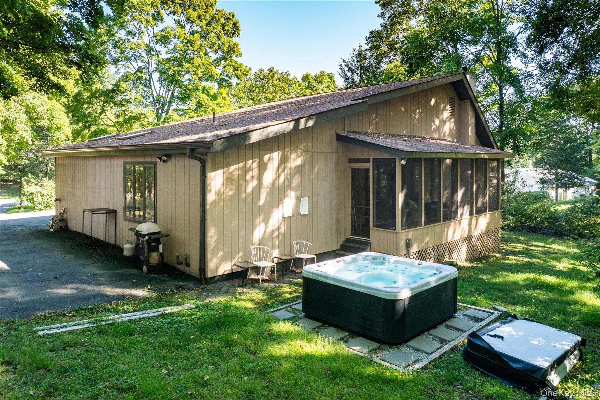 14 Luty Drive – For Sale photo 22
