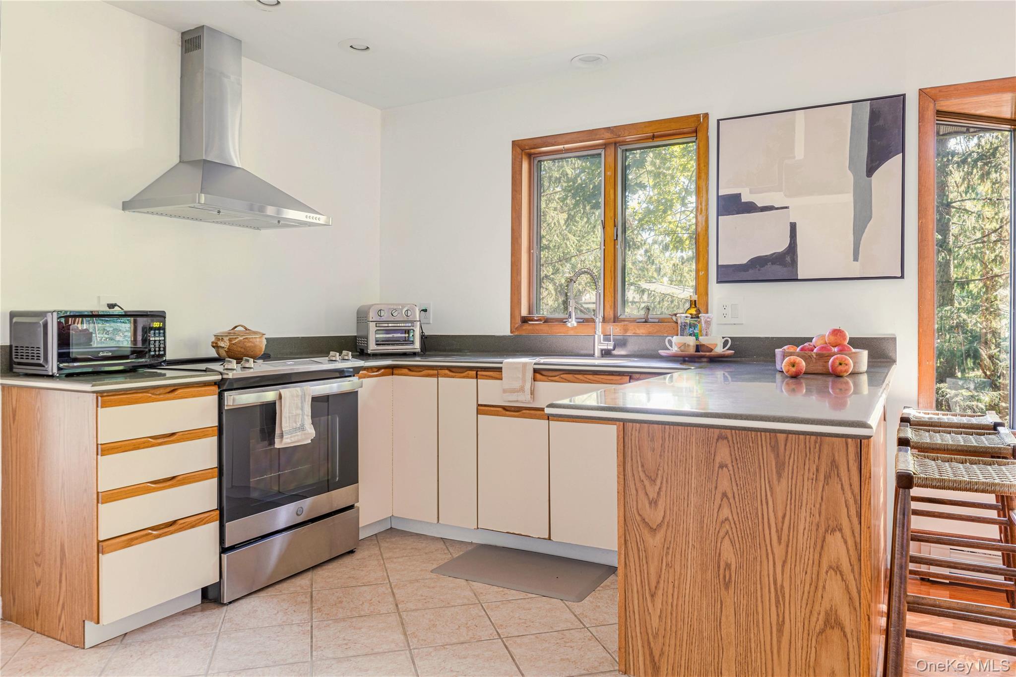 14 Luty Drive – For Sale photo 10