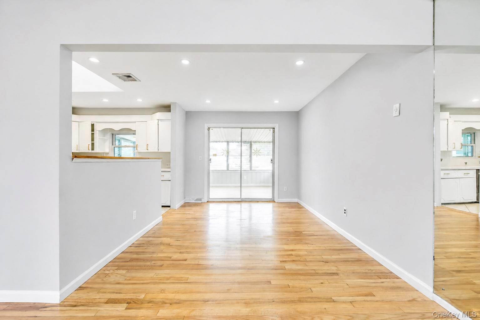 18 Dexter Lane – For Sale photo 4