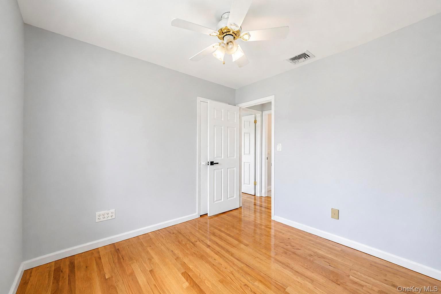 18 Dexter Lane – For Sale photo 20