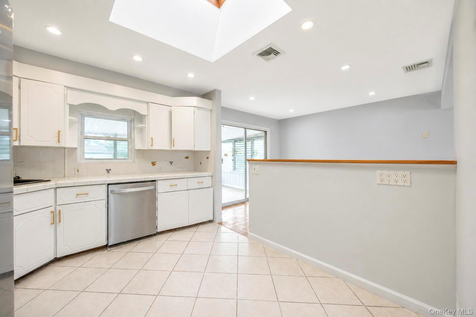 18 Dexter Lane – For Sale photo 9