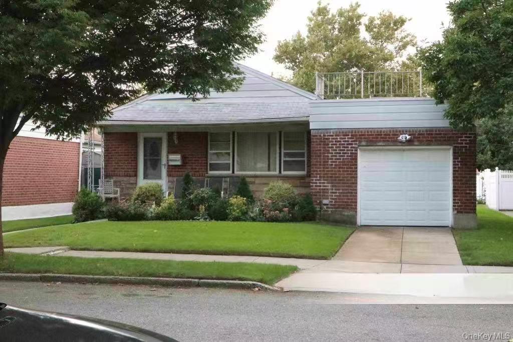 6520 180th Street – For Sale