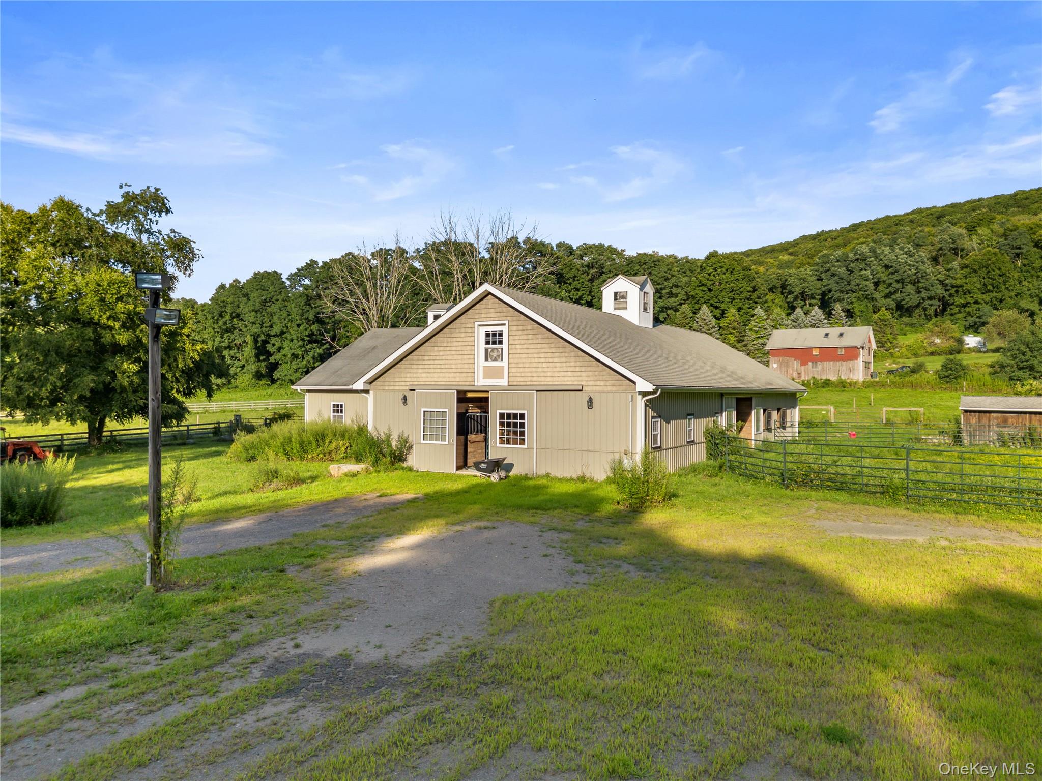 42-45 Blackstone Ridge – For Sale photo 5