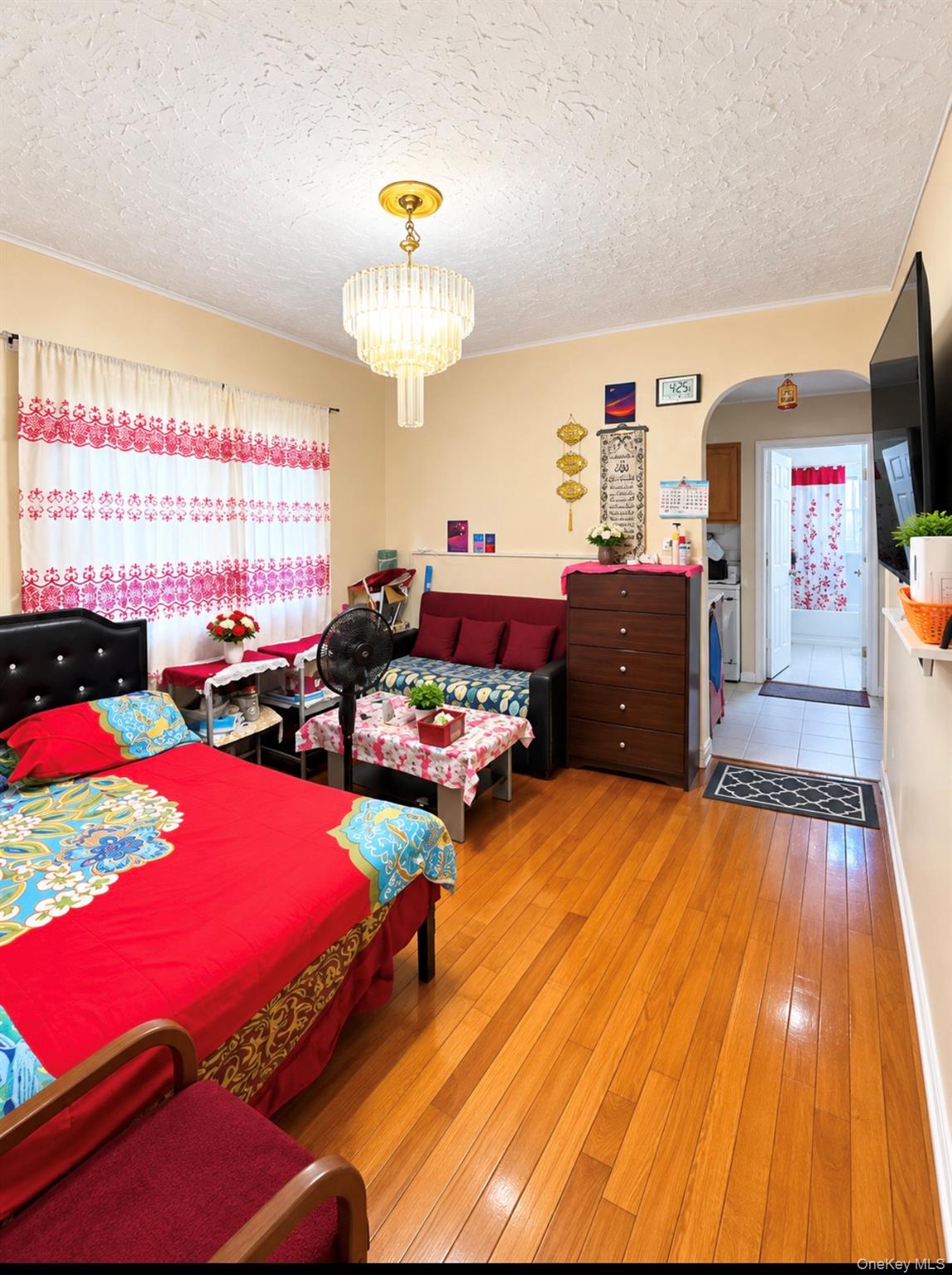 188-42 Woodhull Avenue – For Sale photo 8