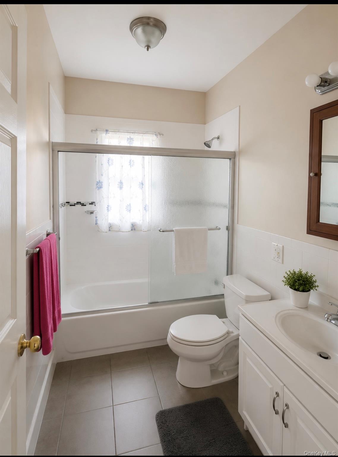 188-42 Woodhull Avenue – For Sale photo 17